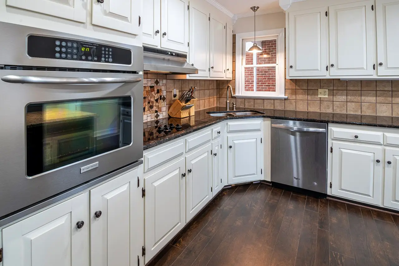 Cabinet Refinishing in Colorado
